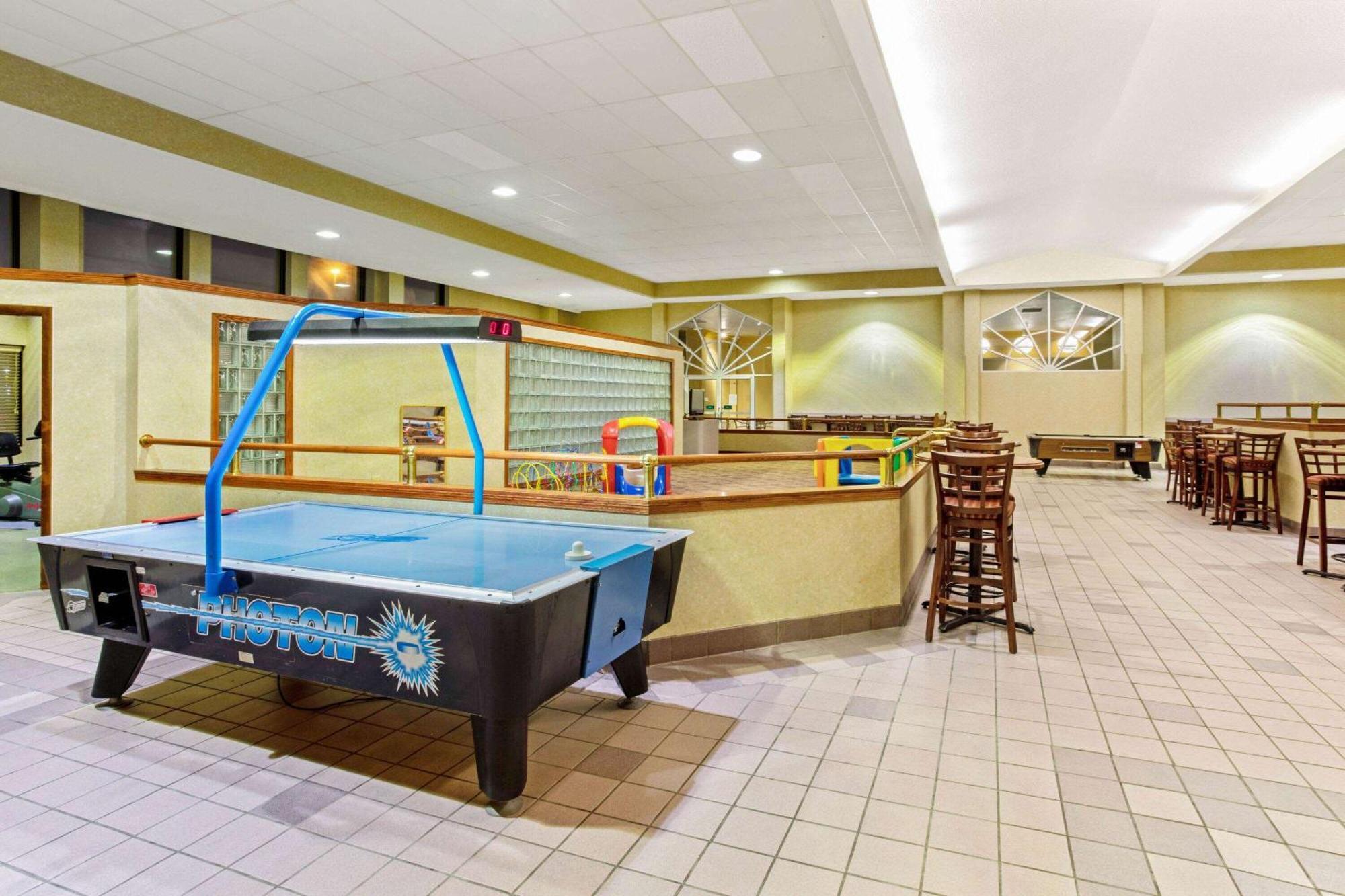 La Quinta By Wyndham Appleton College Avenue Hotel Eksteriør billede